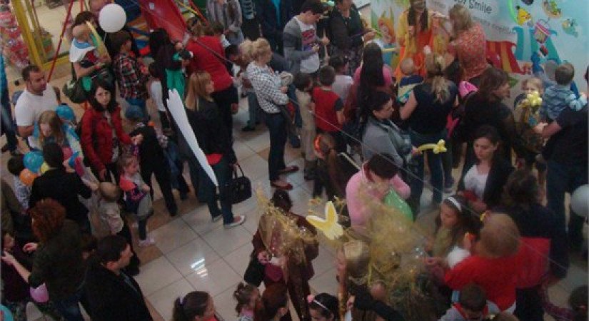 В день защиты детей SUPRATEN и LEO JITELI организовали подрастающему поколению праздник